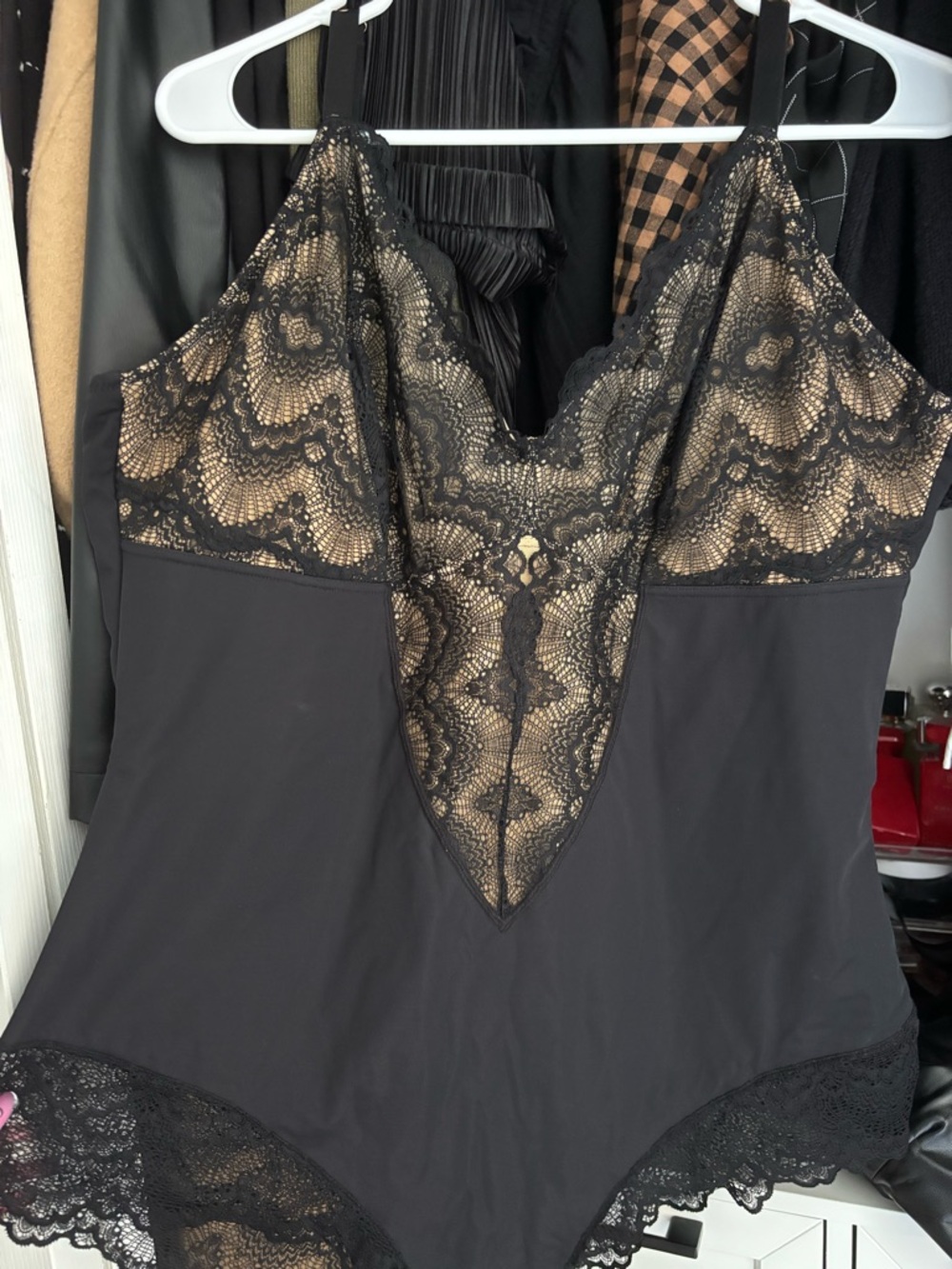 Pinsy Shapewear Black Lace Bodysuit